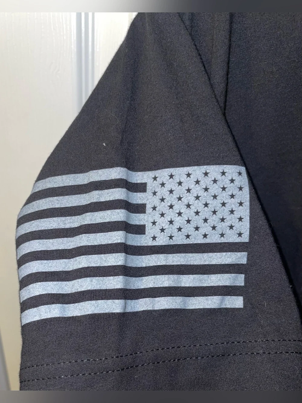 NWT Grunt Style Men’s large black red line flag - Picture 3 of 5